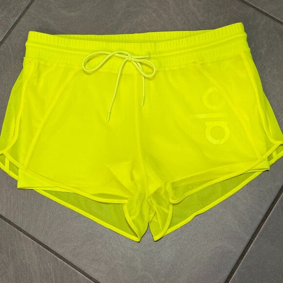 ALO Yoga Pants - "Alo Yoga" High-Performance Shorts - Vibrant Yellow - Women's Size Large NWOT's